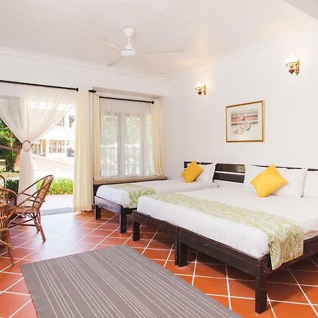 Anjungan Beach Resort Кампунг Телук Нипа Екстериор снимка