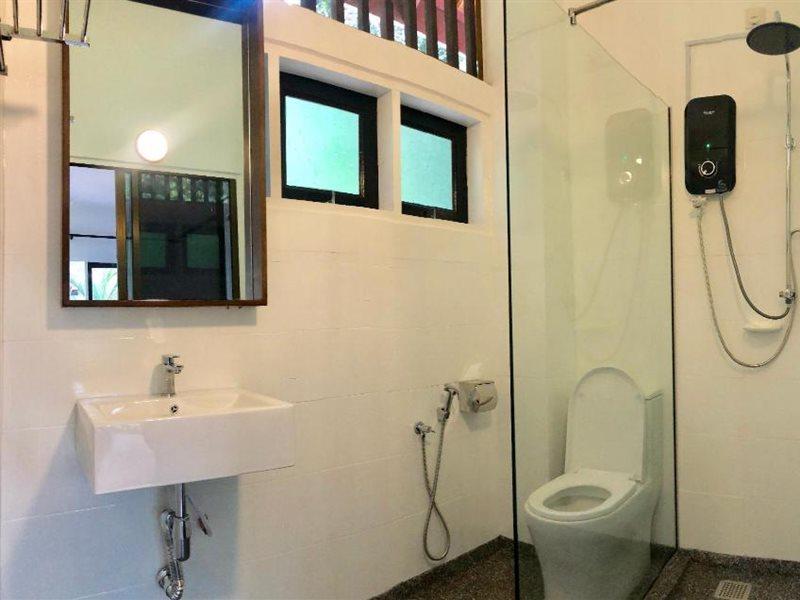 Anjungan Beach Resort Кампунг Телук Нипа Екстериор снимка
