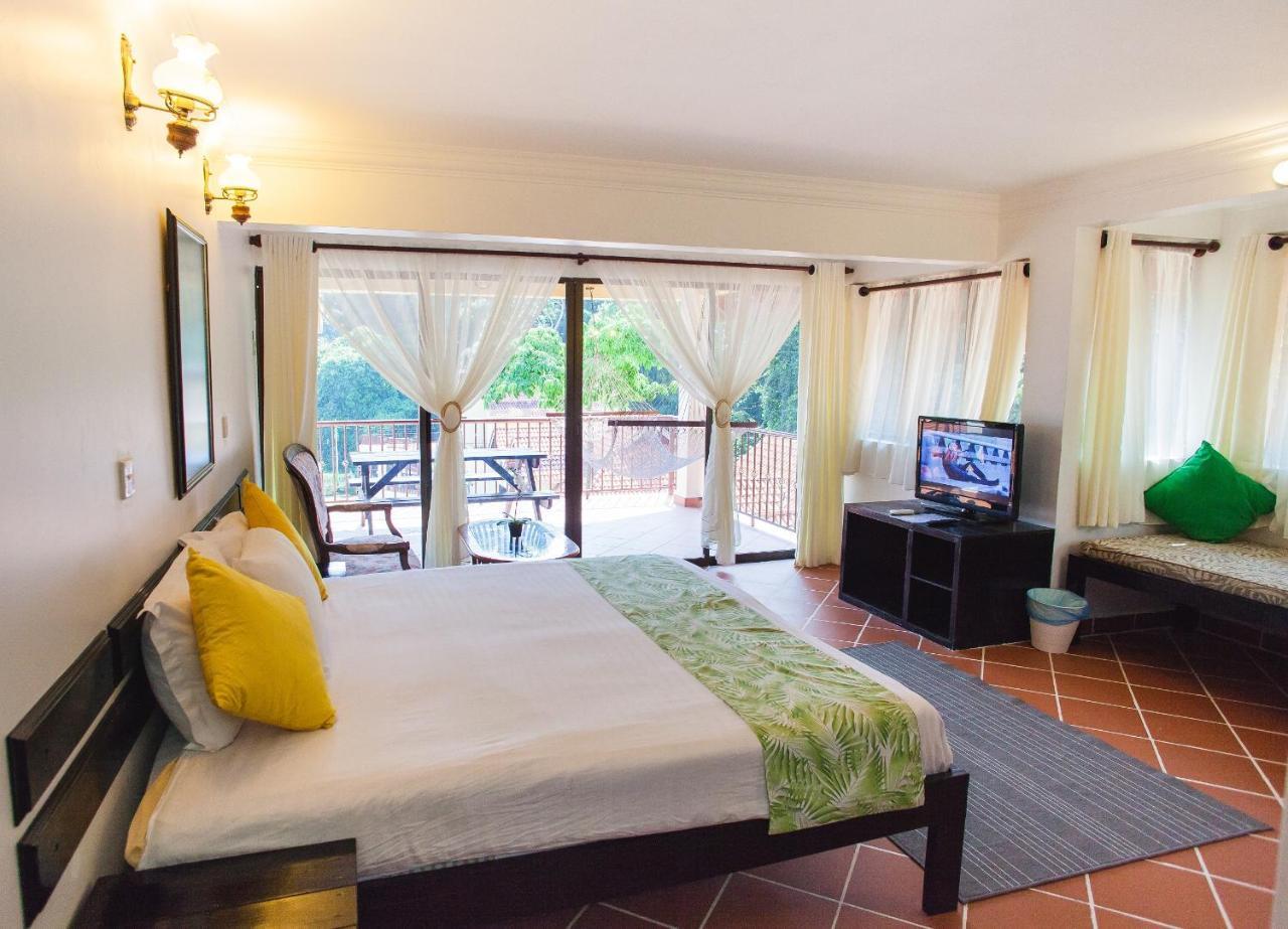 Anjungan Beach Resort Кампунг Телук Нипа Екстериор снимка