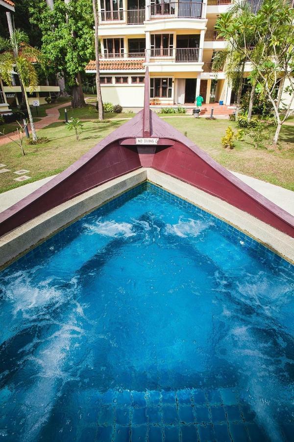 Anjungan Beach Resort Кампунг Телук Нипа Екстериор снимка