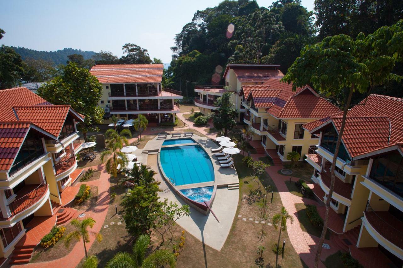 Anjungan Beach Resort Кампунг Телук Нипа Екстериор снимка