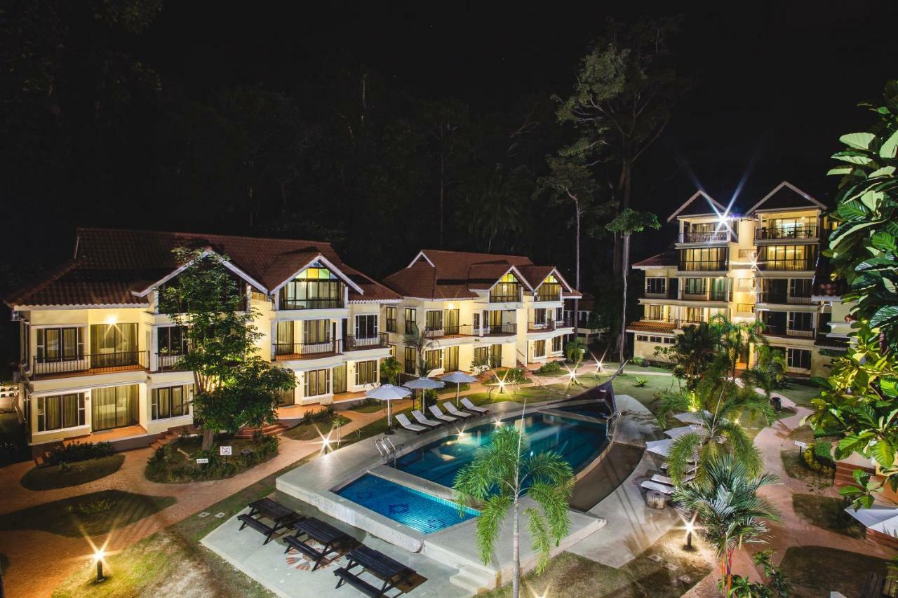 Anjungan Beach Resort Кампунг Телук Нипа Екстериор снимка