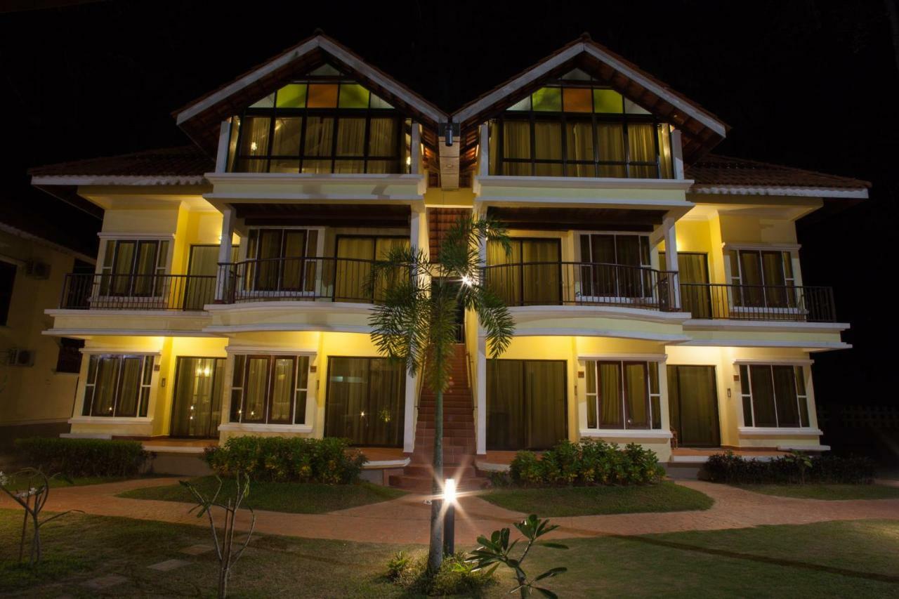 Anjungan Beach Resort Кампунг Телук Нипа Екстериор снимка