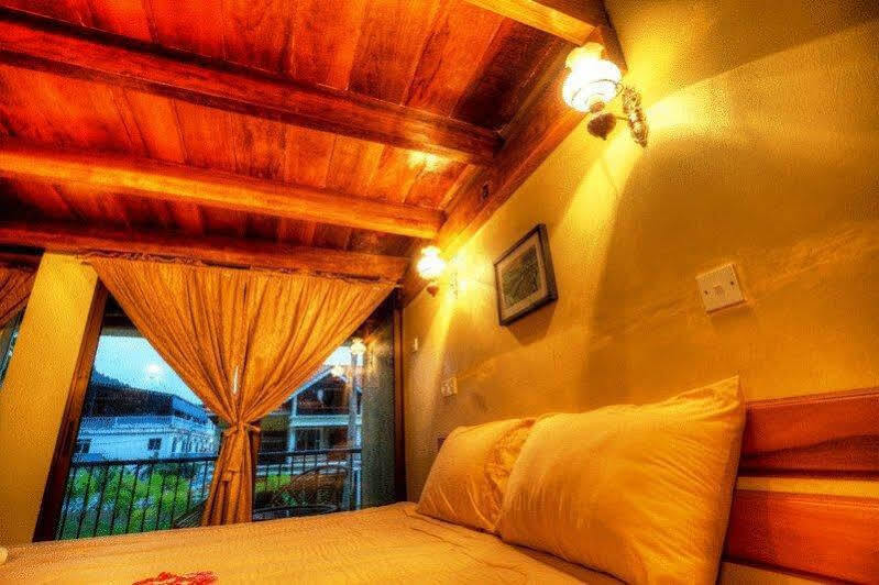 Anjungan Beach Resort Кампунг Телук Нипа Екстериор снимка